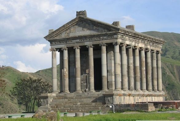Armenski poganski hram Sunca iz 1. st. pos. Krista u Garniju